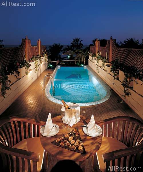 Amathus Beach Hotel 23